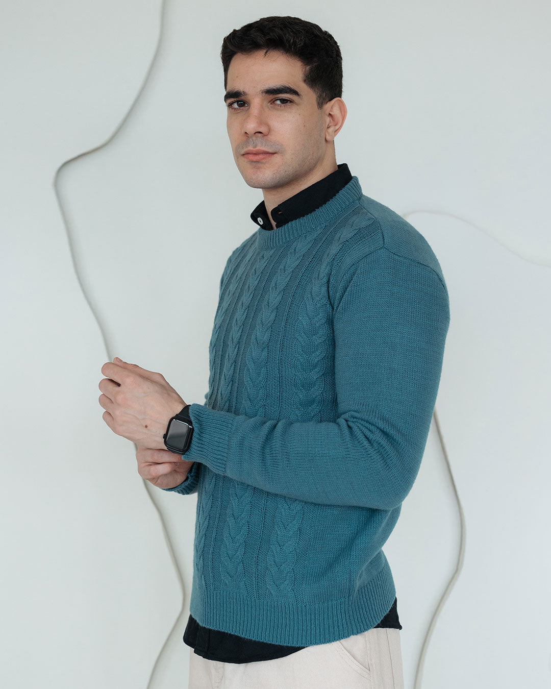 ضفائر رجالية برقبة دائرية