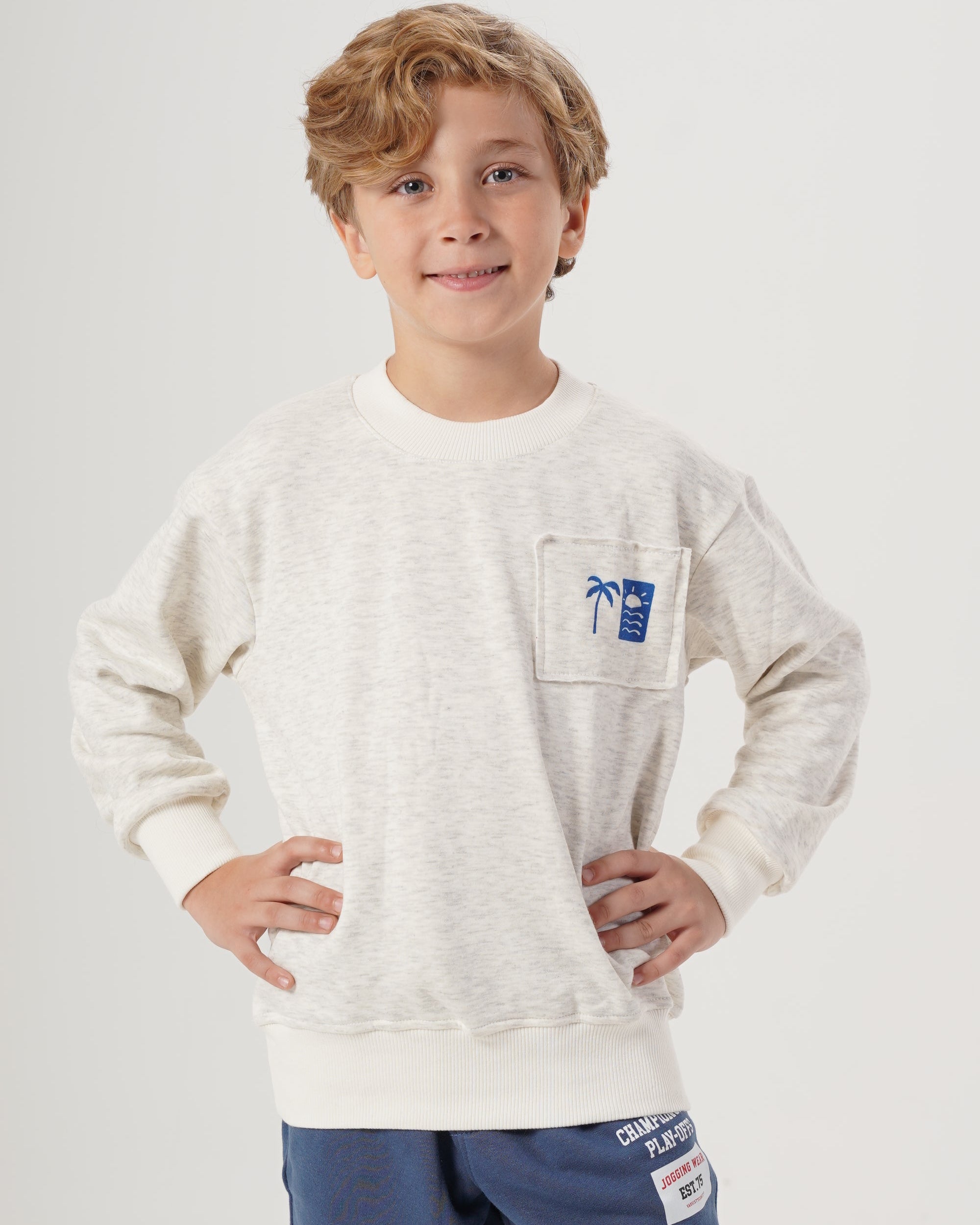 سويت شيرت أولاد مطبوع بياقة دائرية