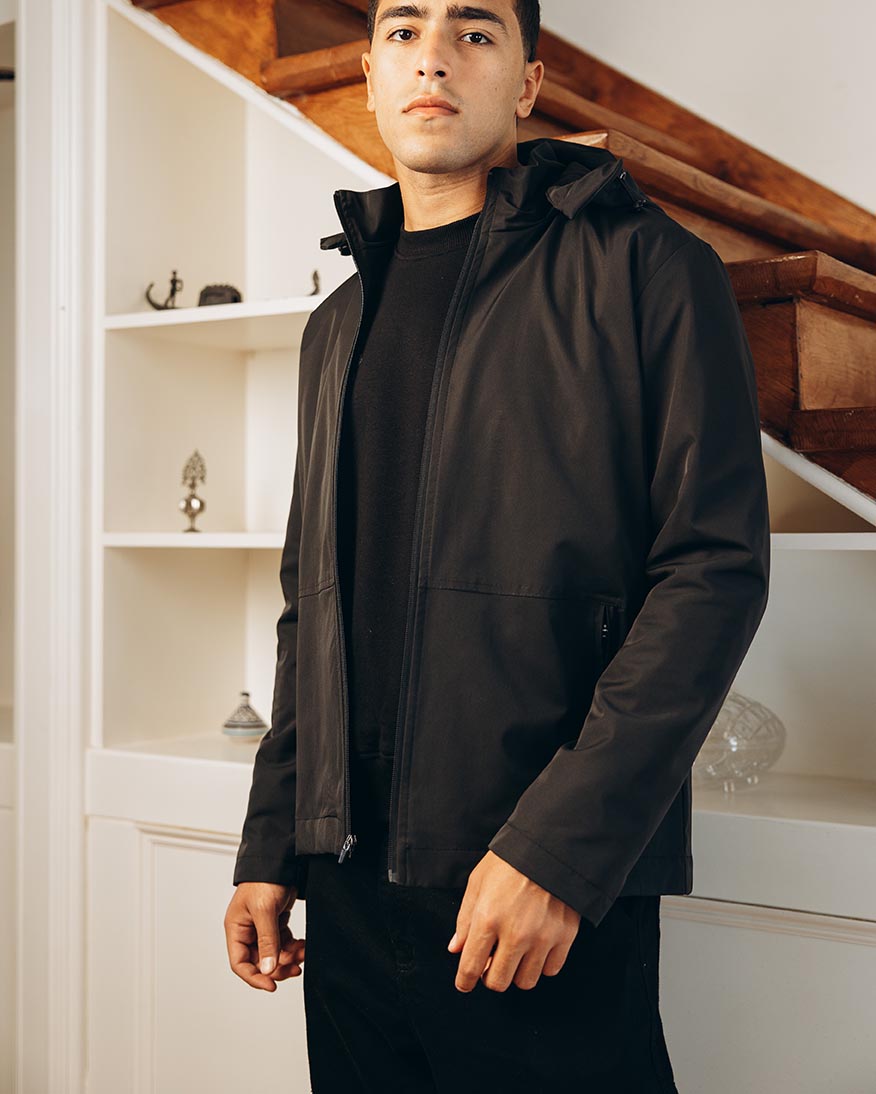 سترة رجالية بغطاء للرأس