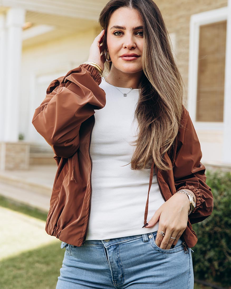 جاكيت نسائي مقاوم للمياة