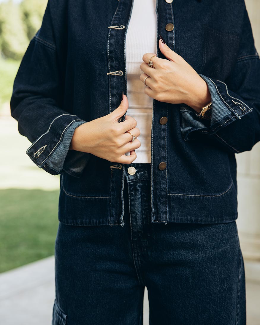 سترة جينز نسائية