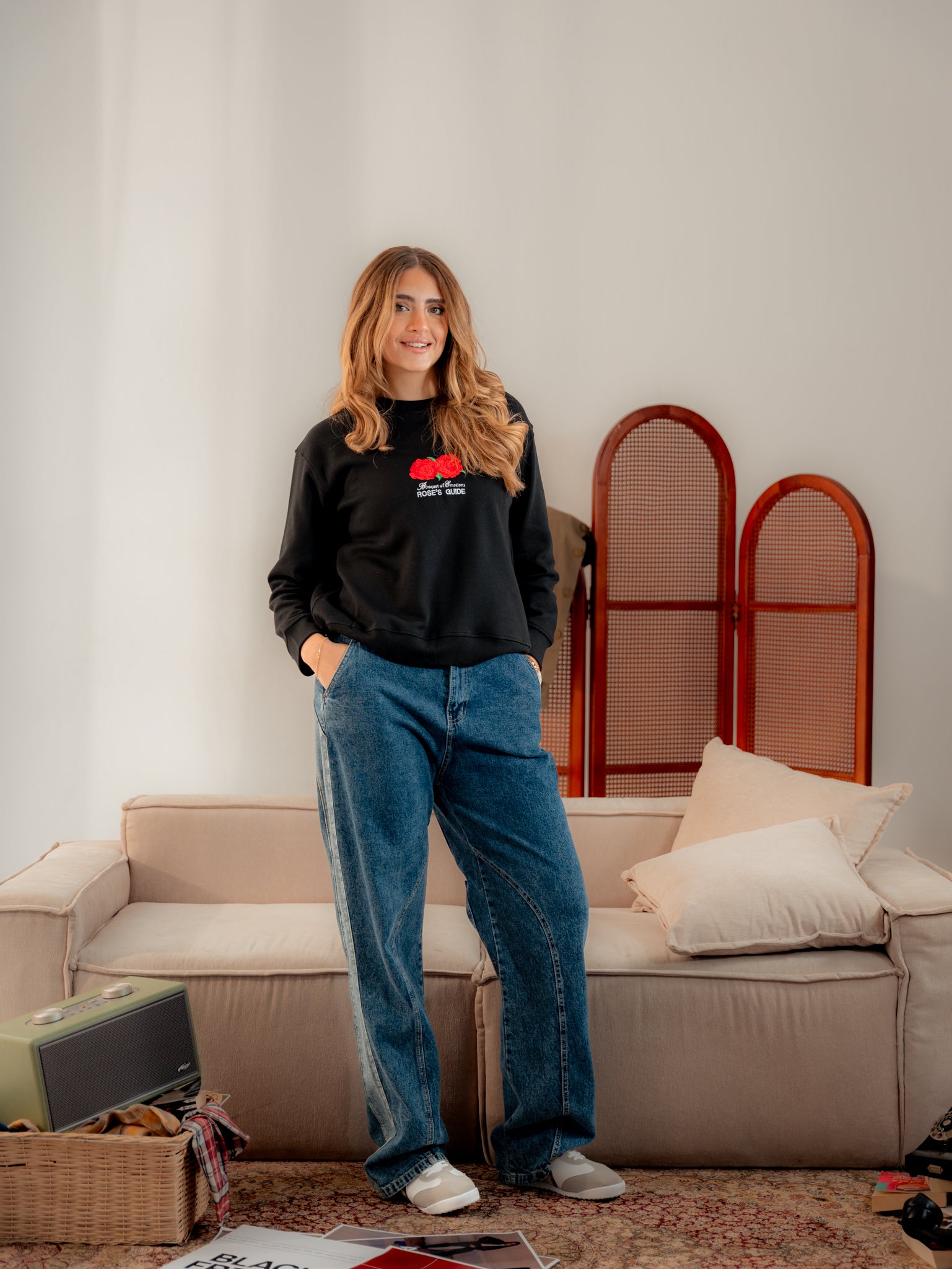 سويت شيرت رجالي برقبة مستديرة وتطريز