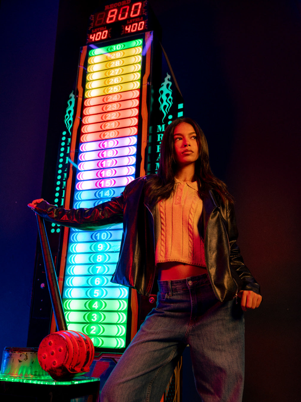 سترة جلدية نسائية