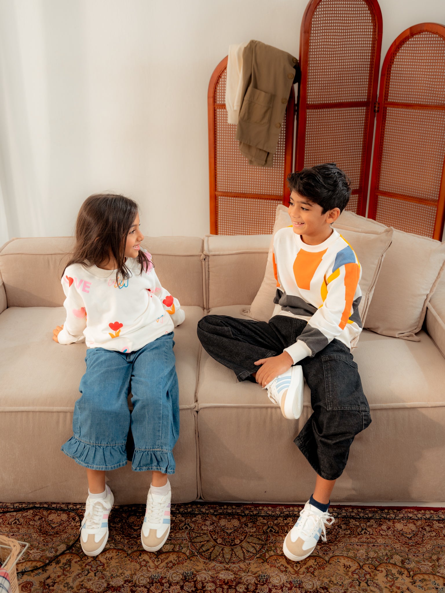 Abstract Color Sweat Shirt