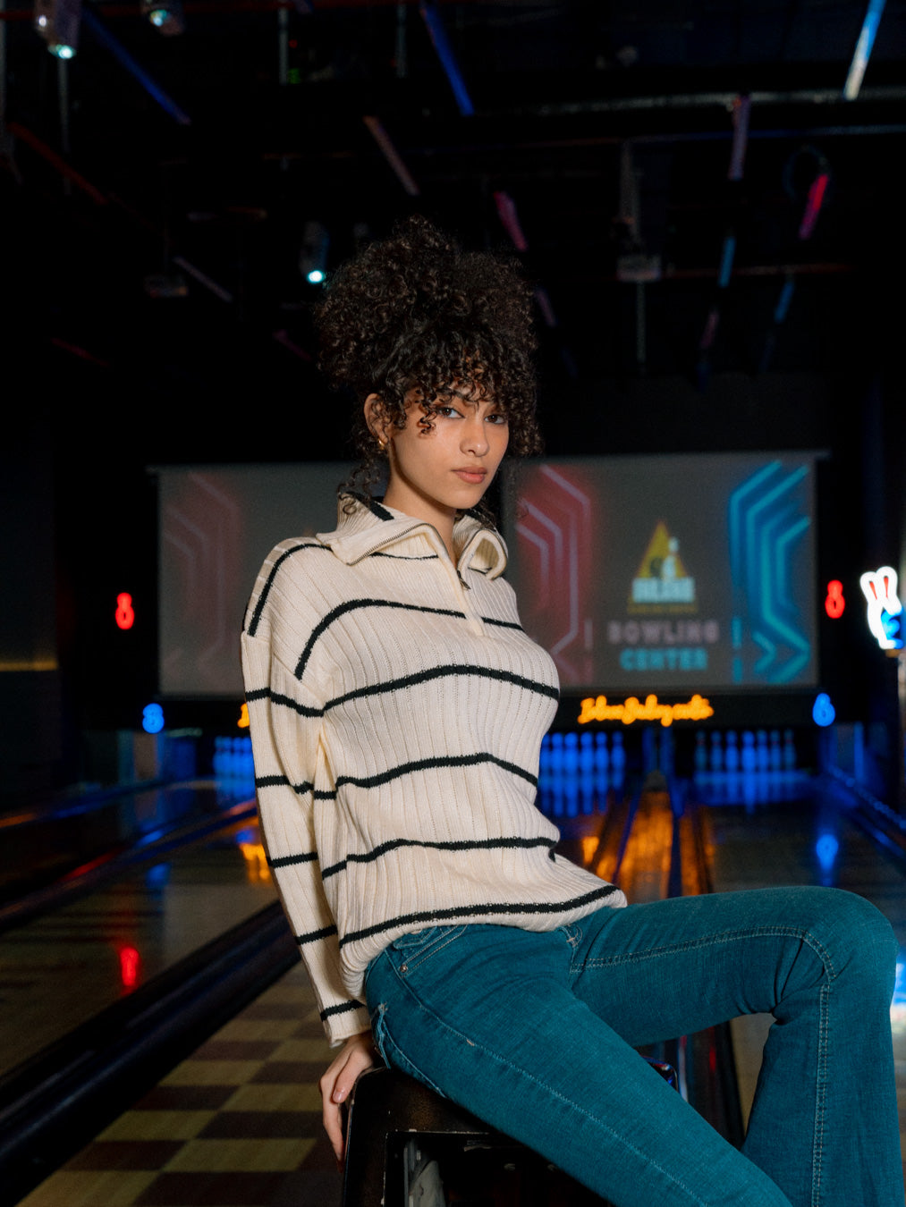 بلوفر نسائي بنصف سحاب