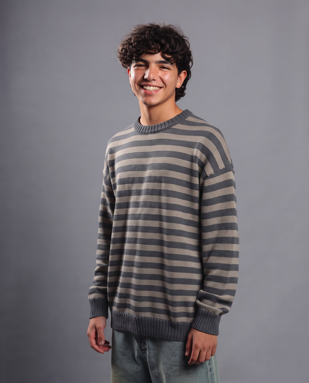 Men Stripped Pullover Round Neck