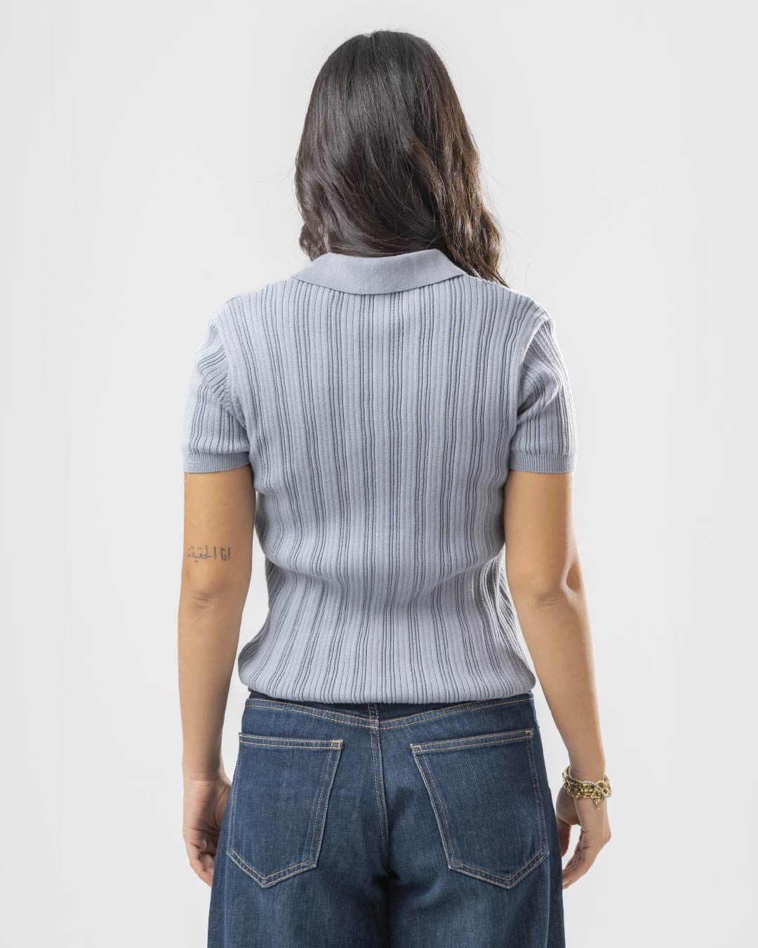 تي شيرت للنساء محبوك