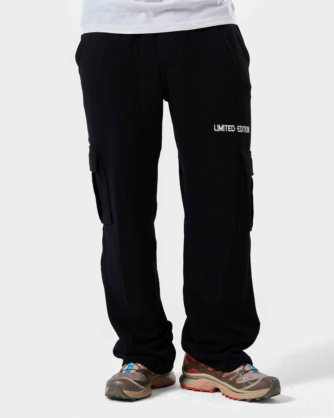 بنطلون واسع الساق