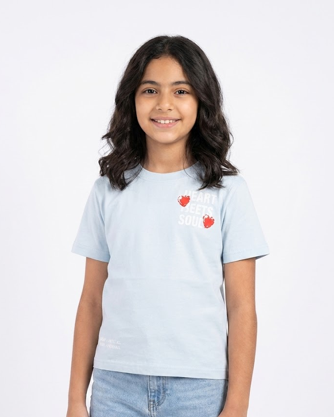 Girls Printed Heart Meet Soul Half Sleeves T-shirt