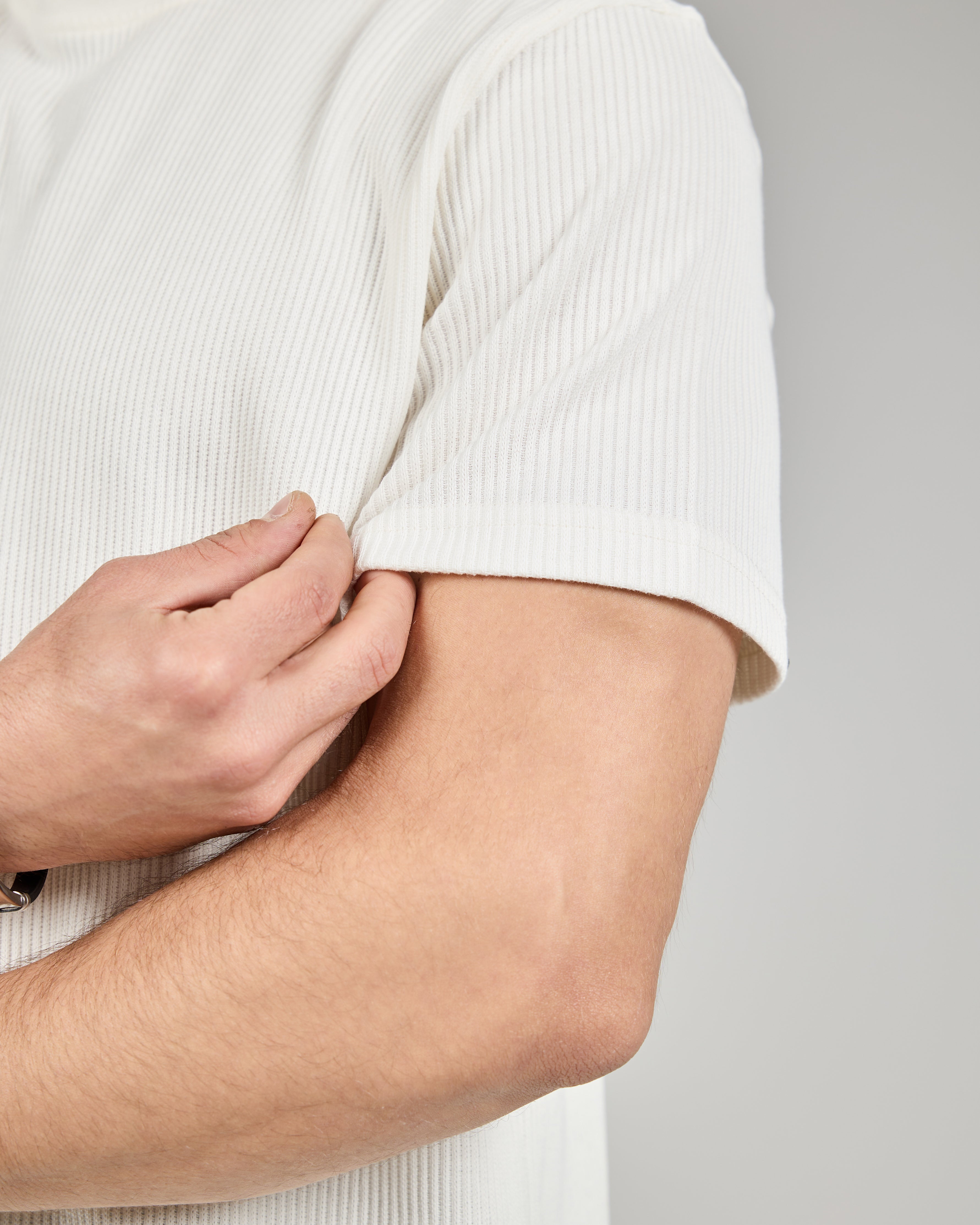 Men Jaqured Half Sleeves T-shirt