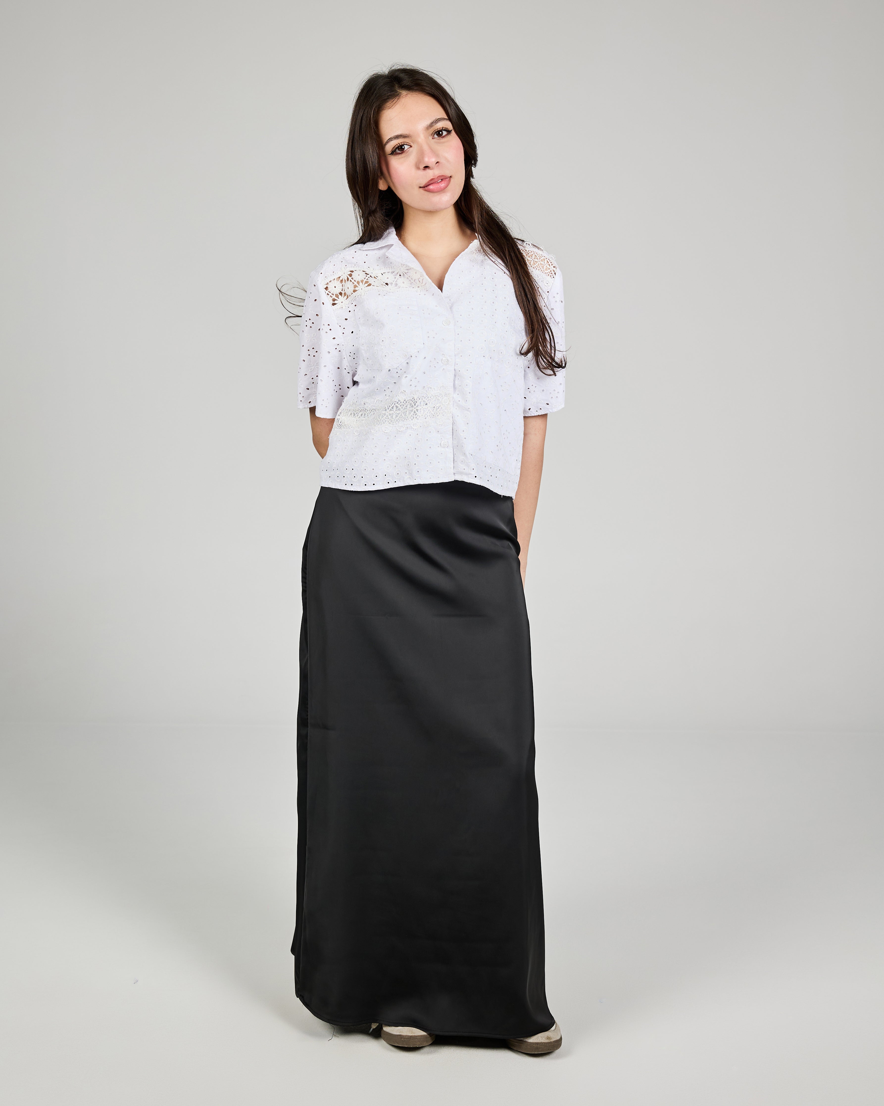 Embroidered Short Sleeve Blouse