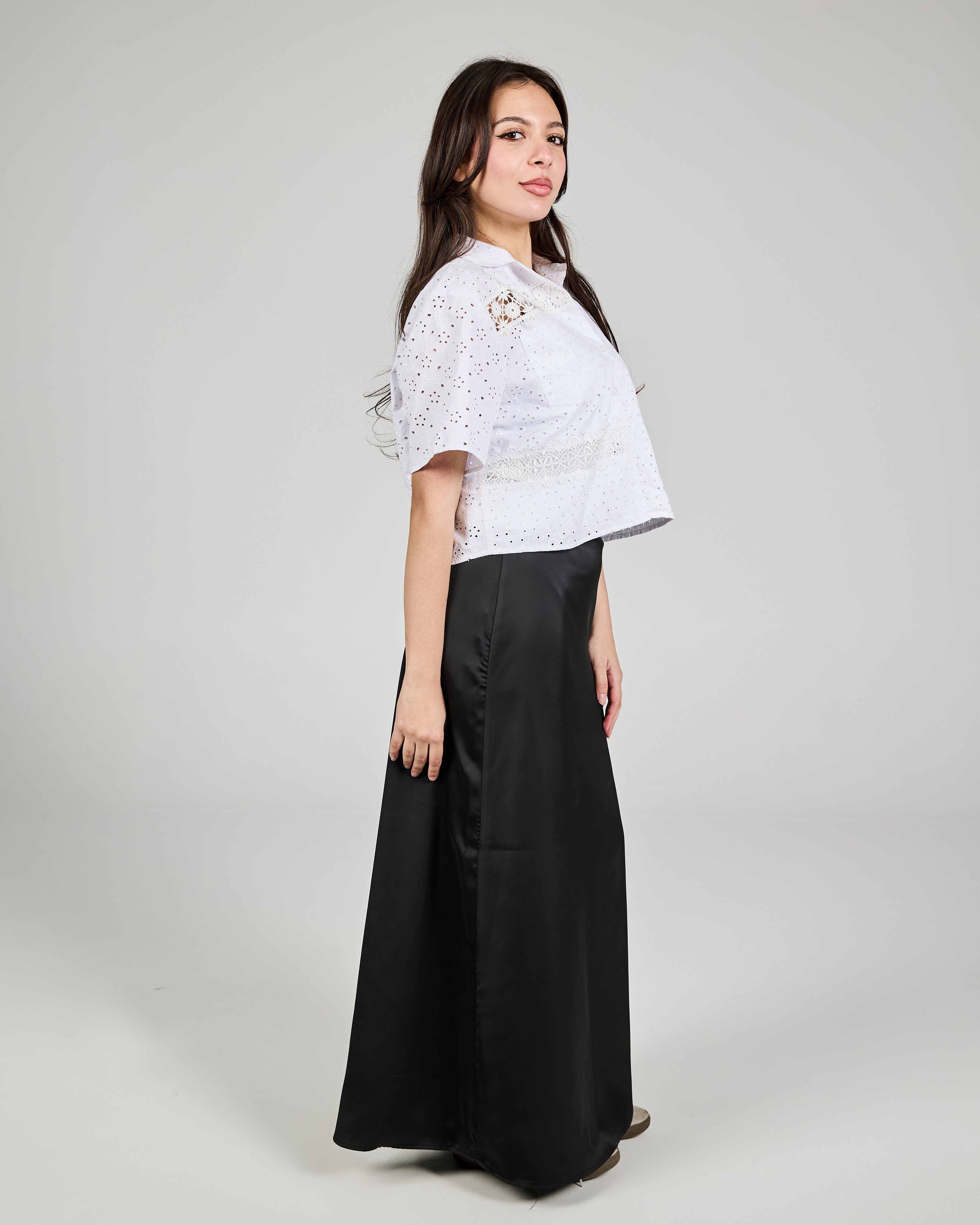 Embroidered Short Sleeve Blouse