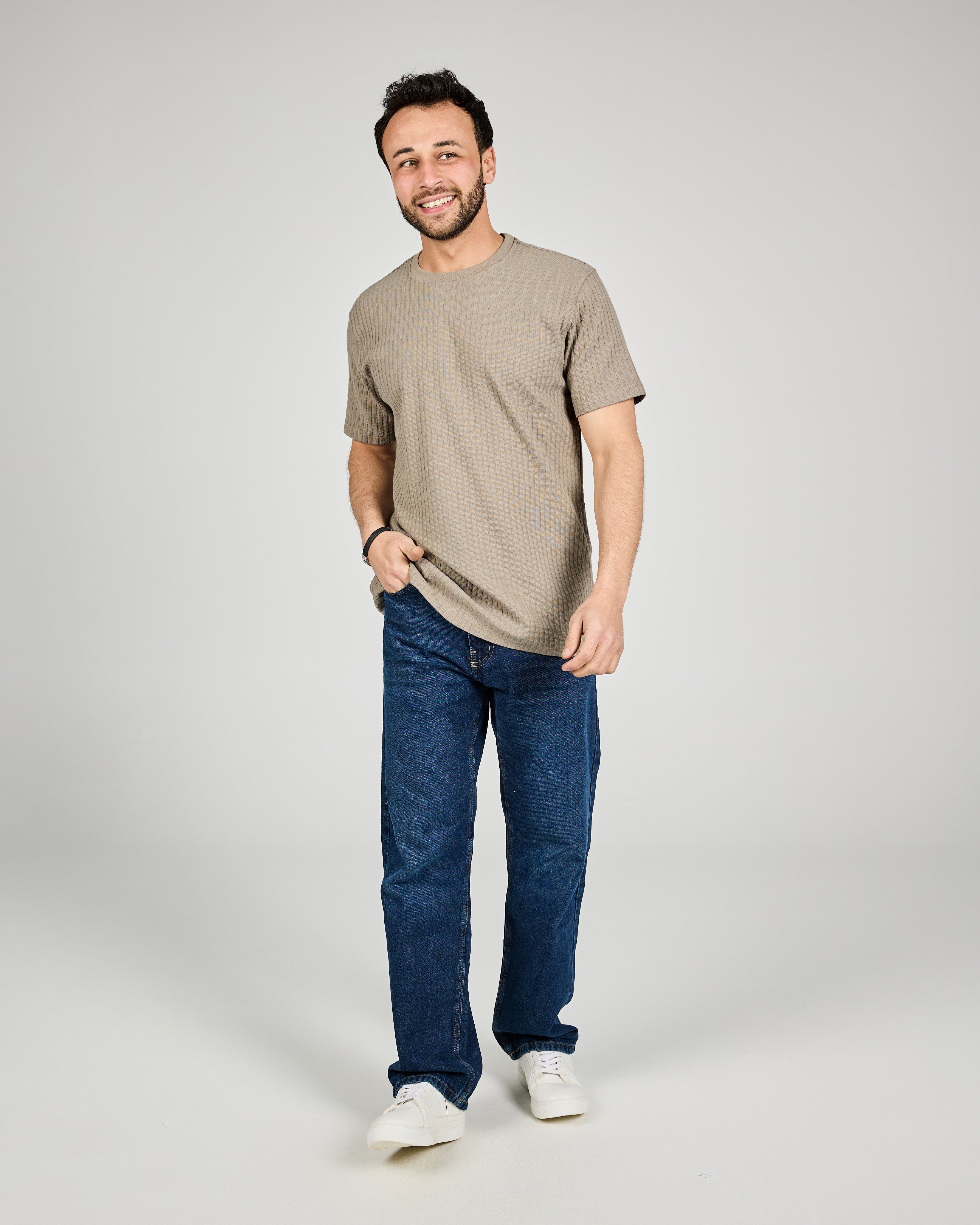Men Jaqured Half Sleeves T-shirt