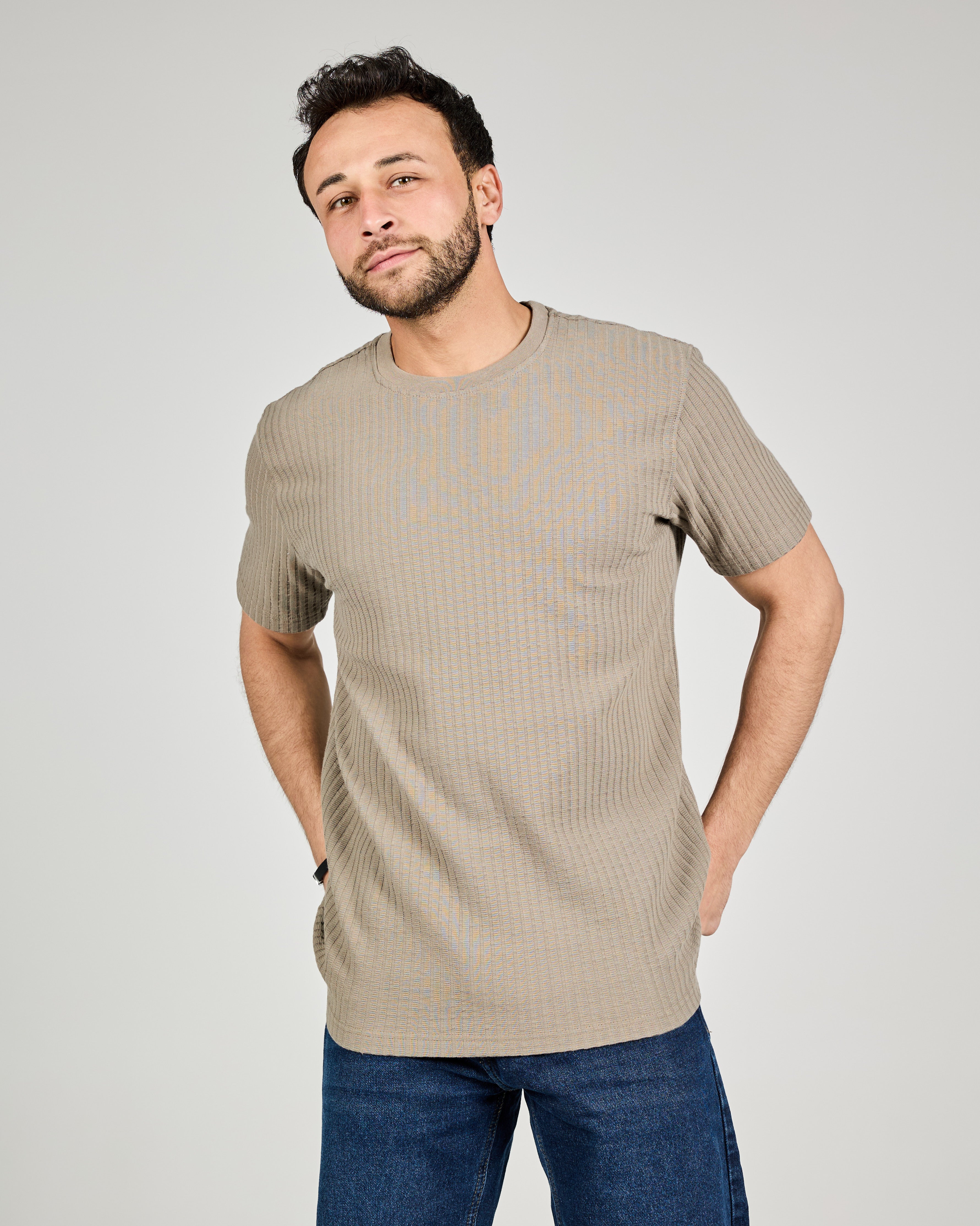 Men Jaqured Half Sleeves T-shirt