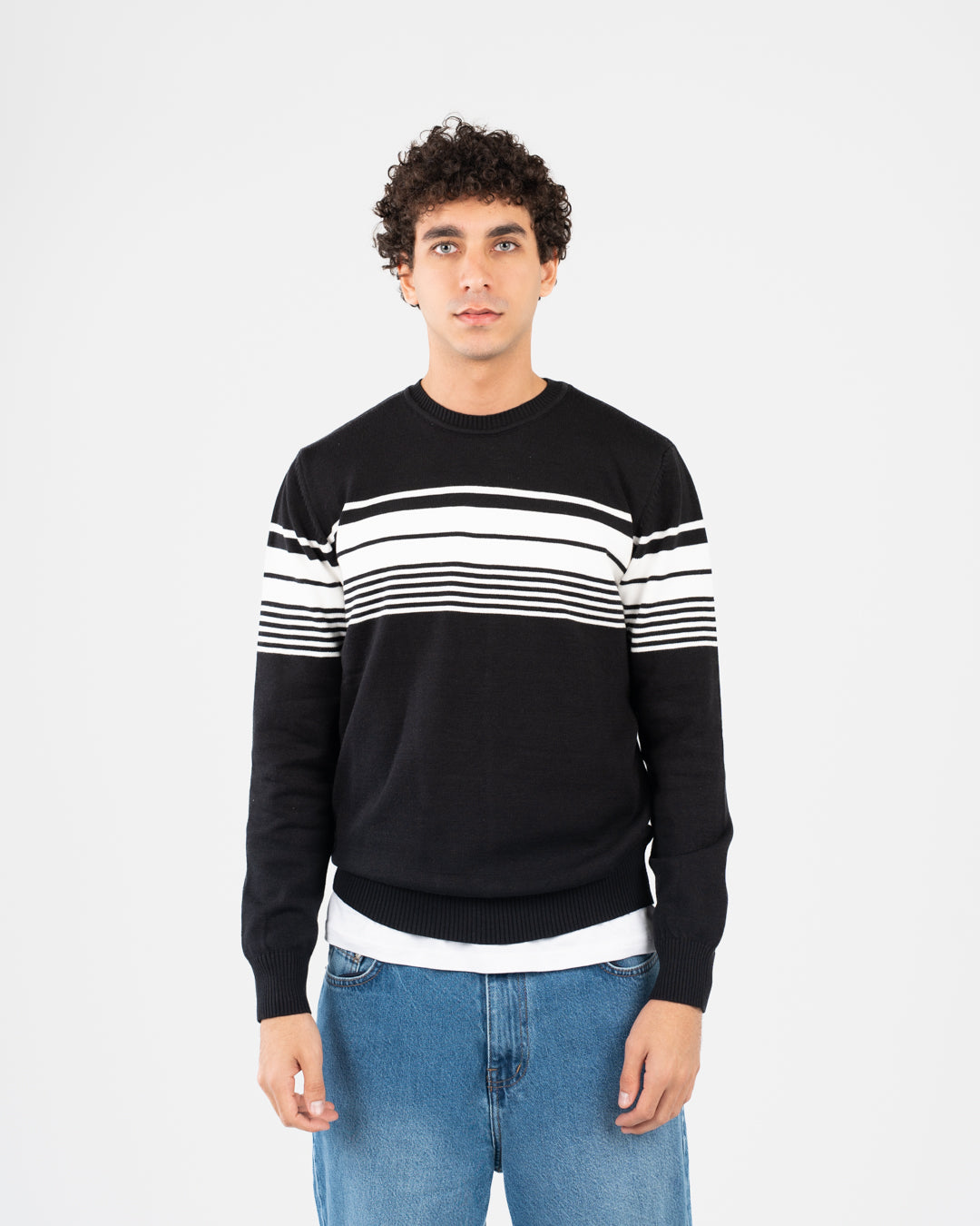 بلوفر رجالي برقبة دائرية