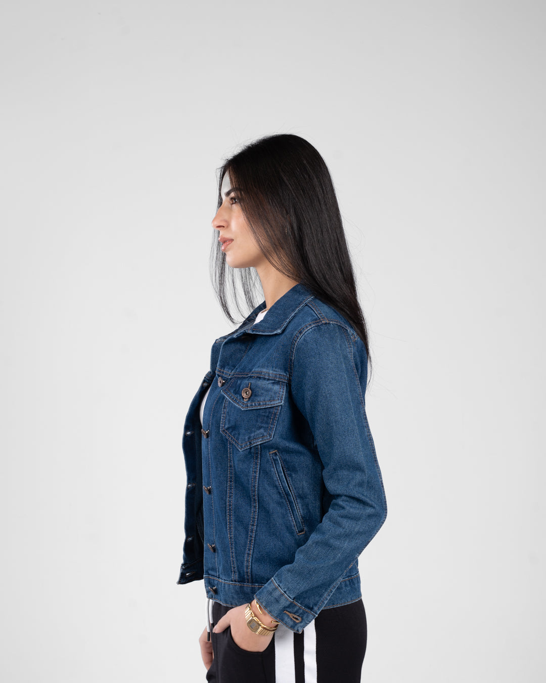 سترة جينز قصيرة