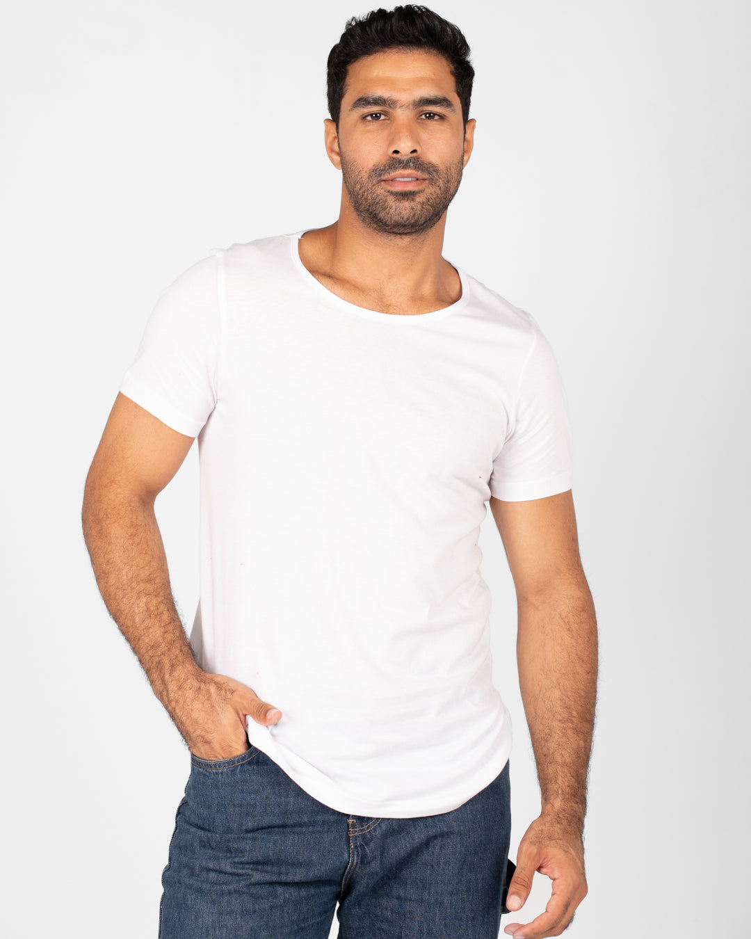 مجموعة من قطعتين من القمصان الداخلية للرجال