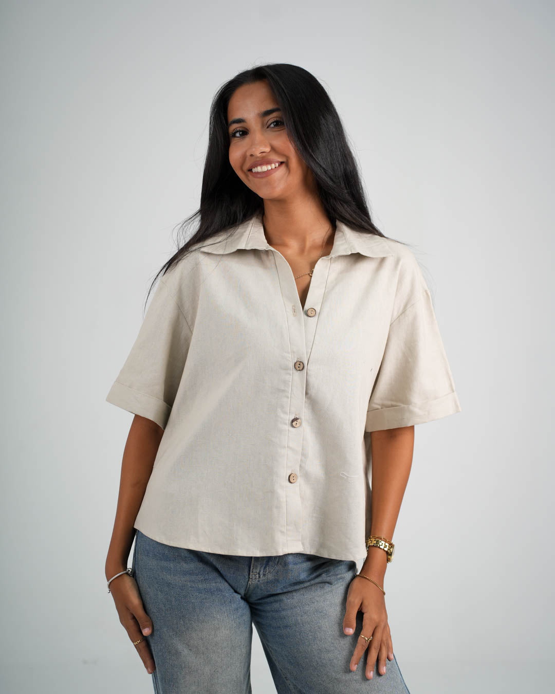 بلوزة نسائية سادة