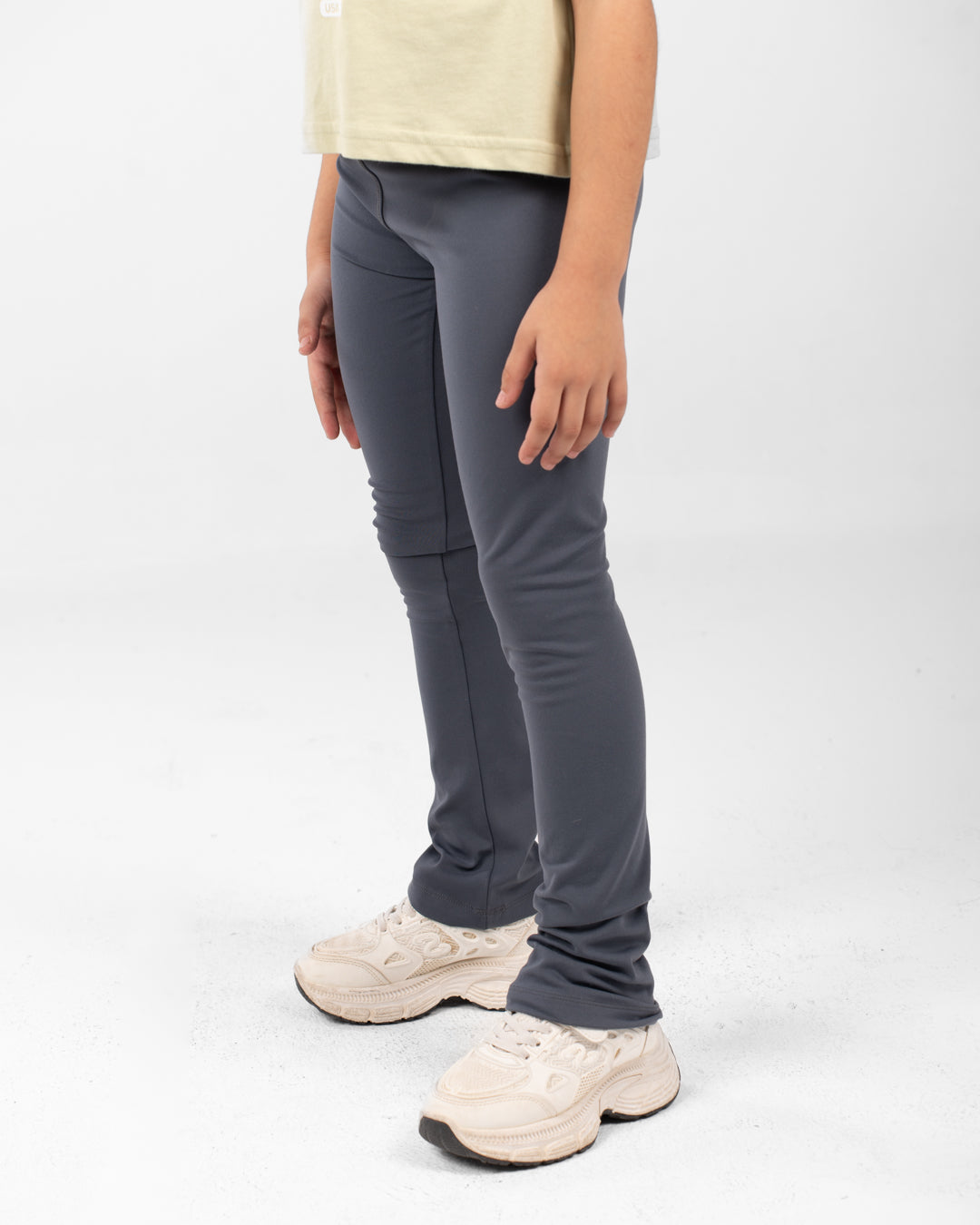 بنطلون ليغينغ واسع