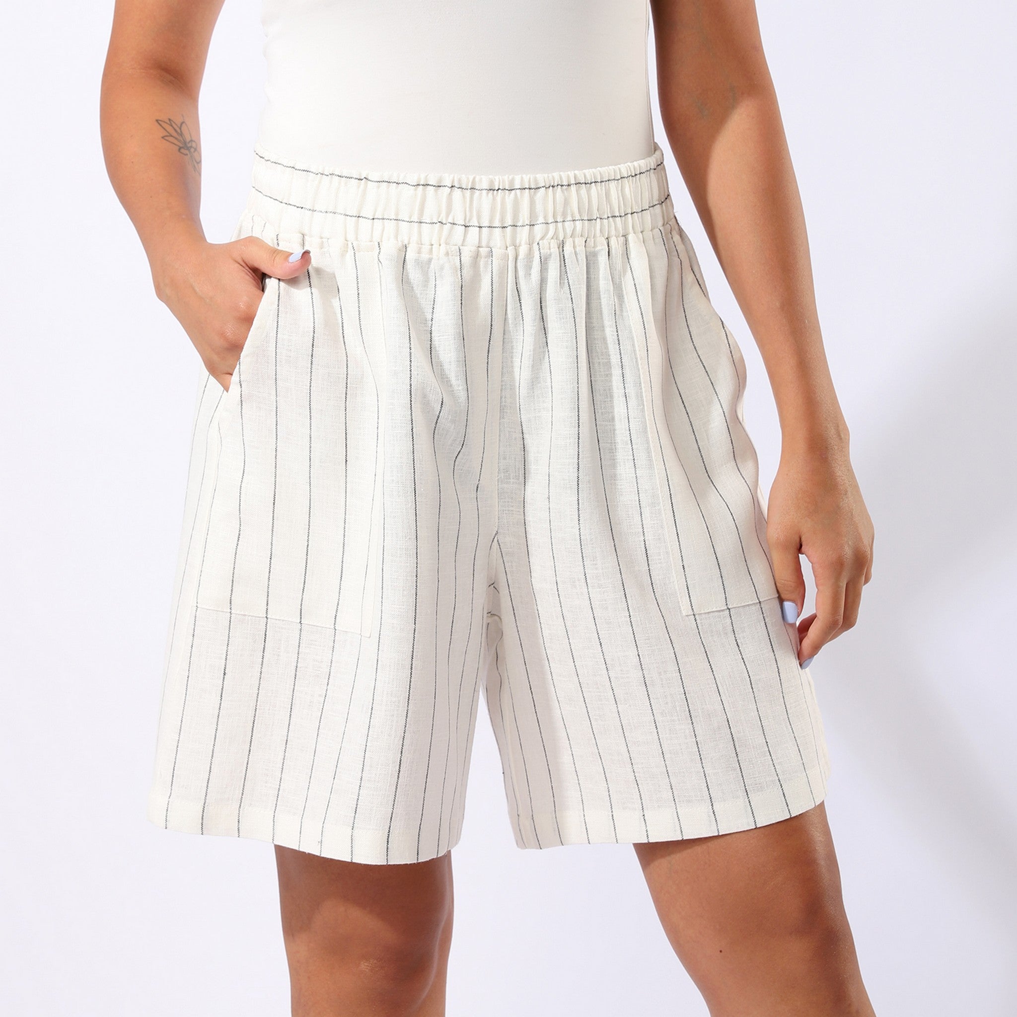 Linen White Short