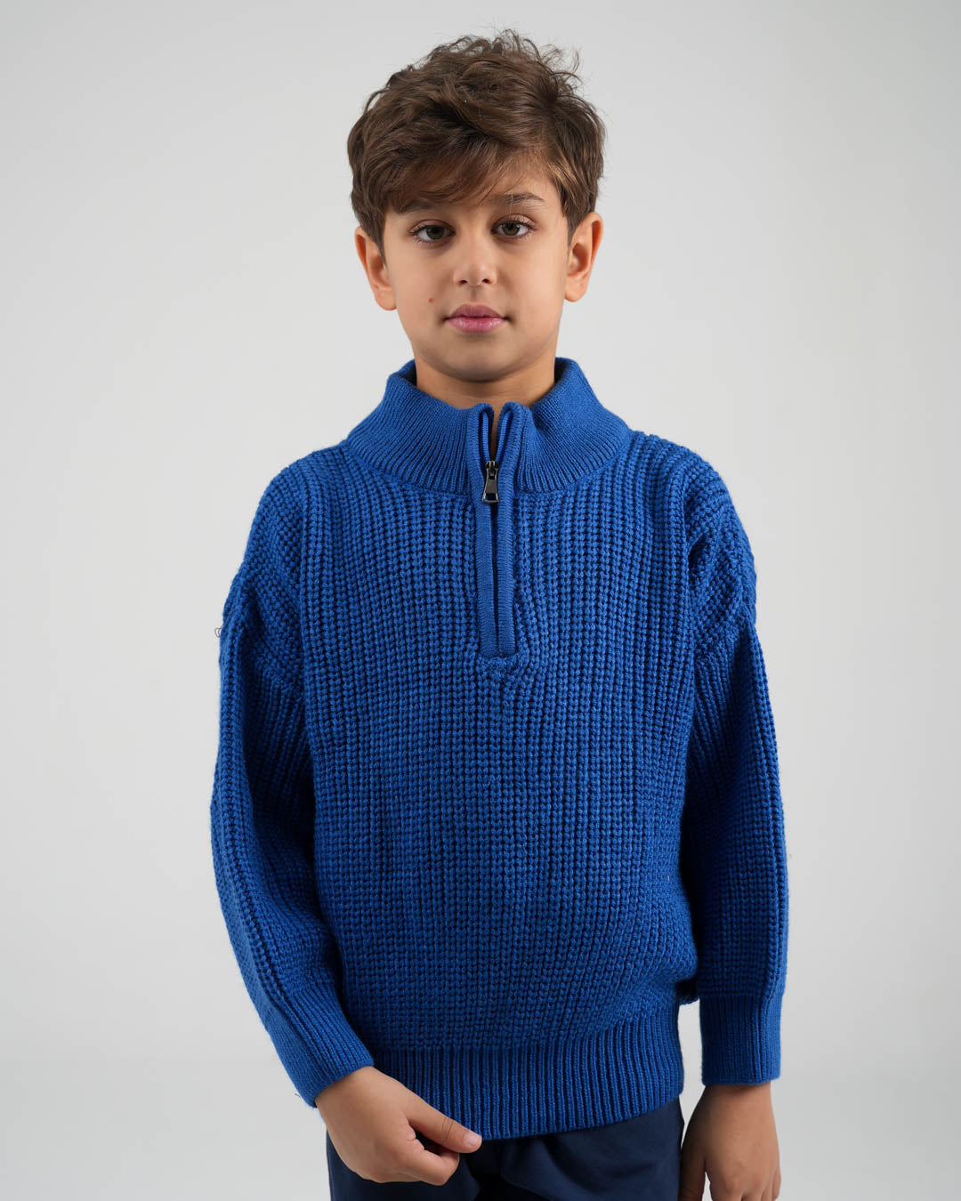 بلوفر بياقة سوستة