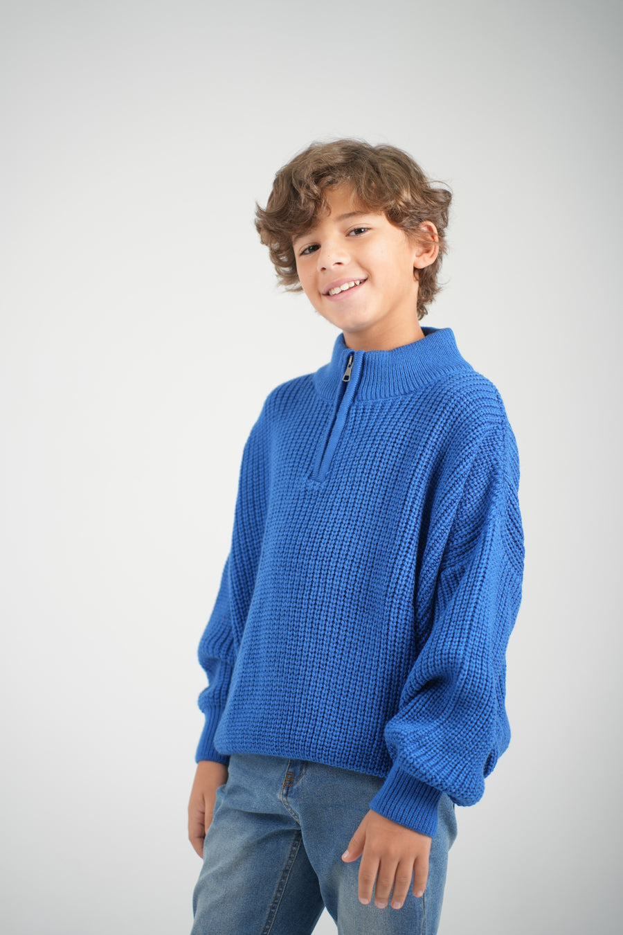 بلوفر بياقة سوستة