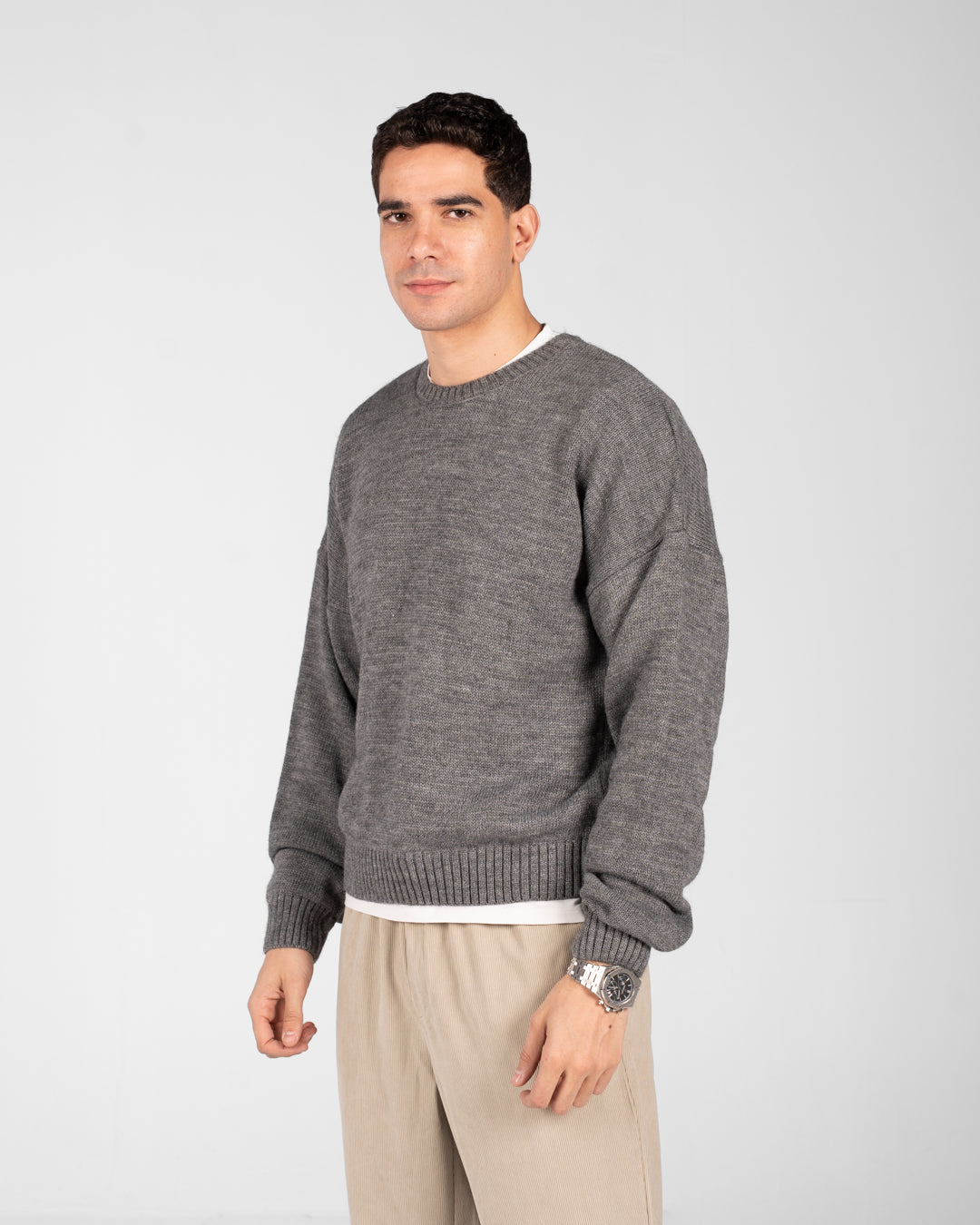 بلوفر رجالي برقبة دائرية