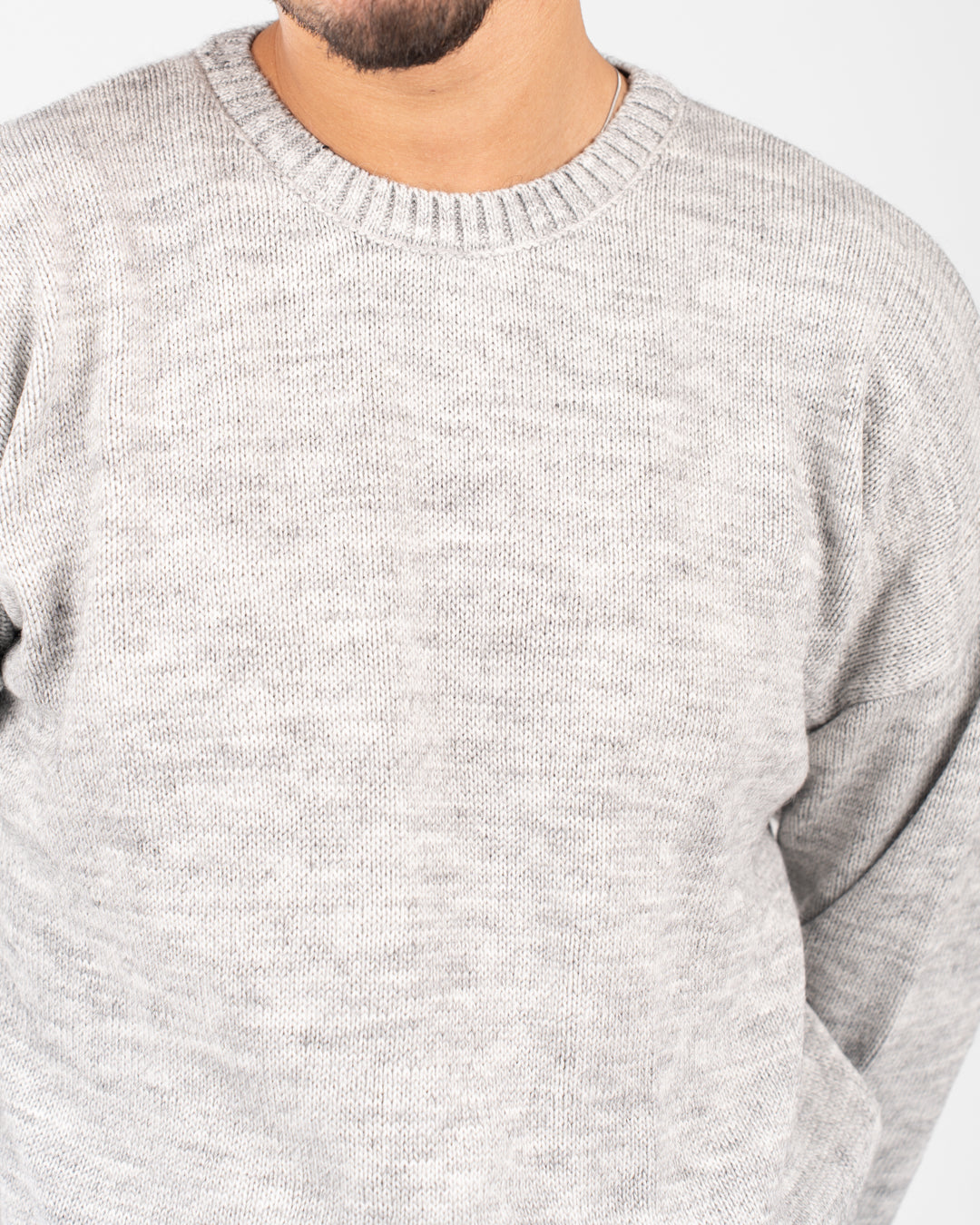 بلوفر رجالي برقبة دائرية