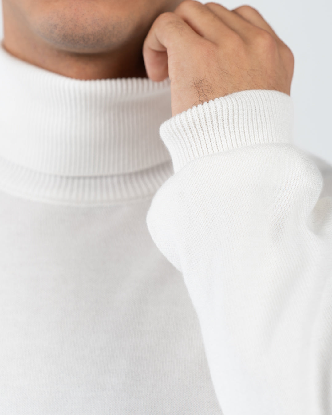 Men plain half cool sweater