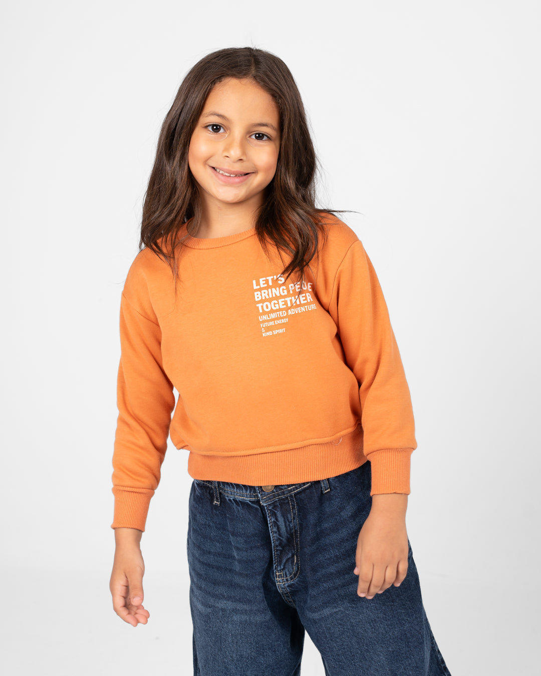 سويت شيرت مطبوع عليه صورة فتاة