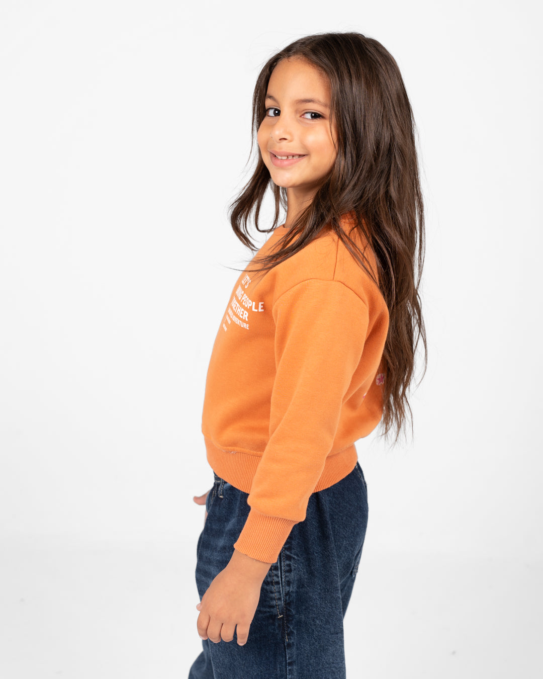 سويت شيرت مطبوع عليه صورة فتاة