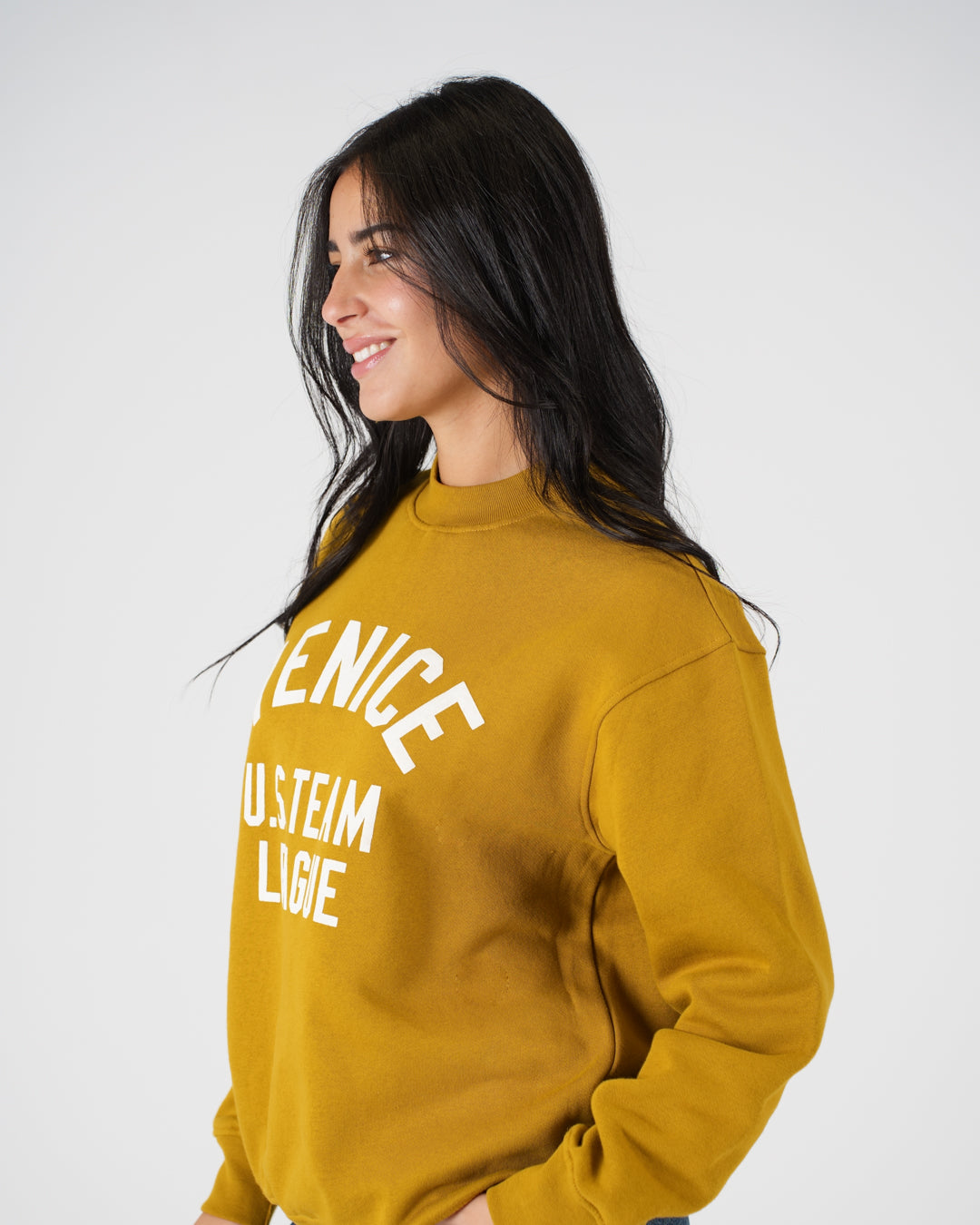 سويت شيرت نسائي بطبعة