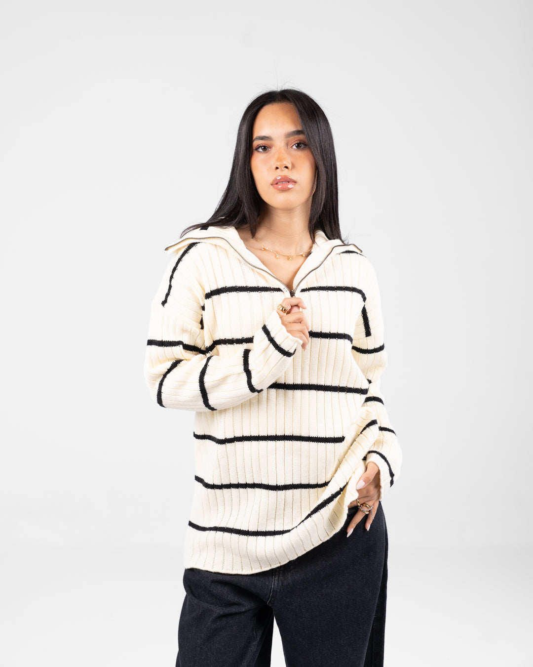 بلوفر نسائي بنصف سحاب