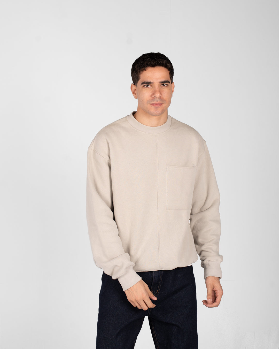 قميص رياضي أساسي للرجال