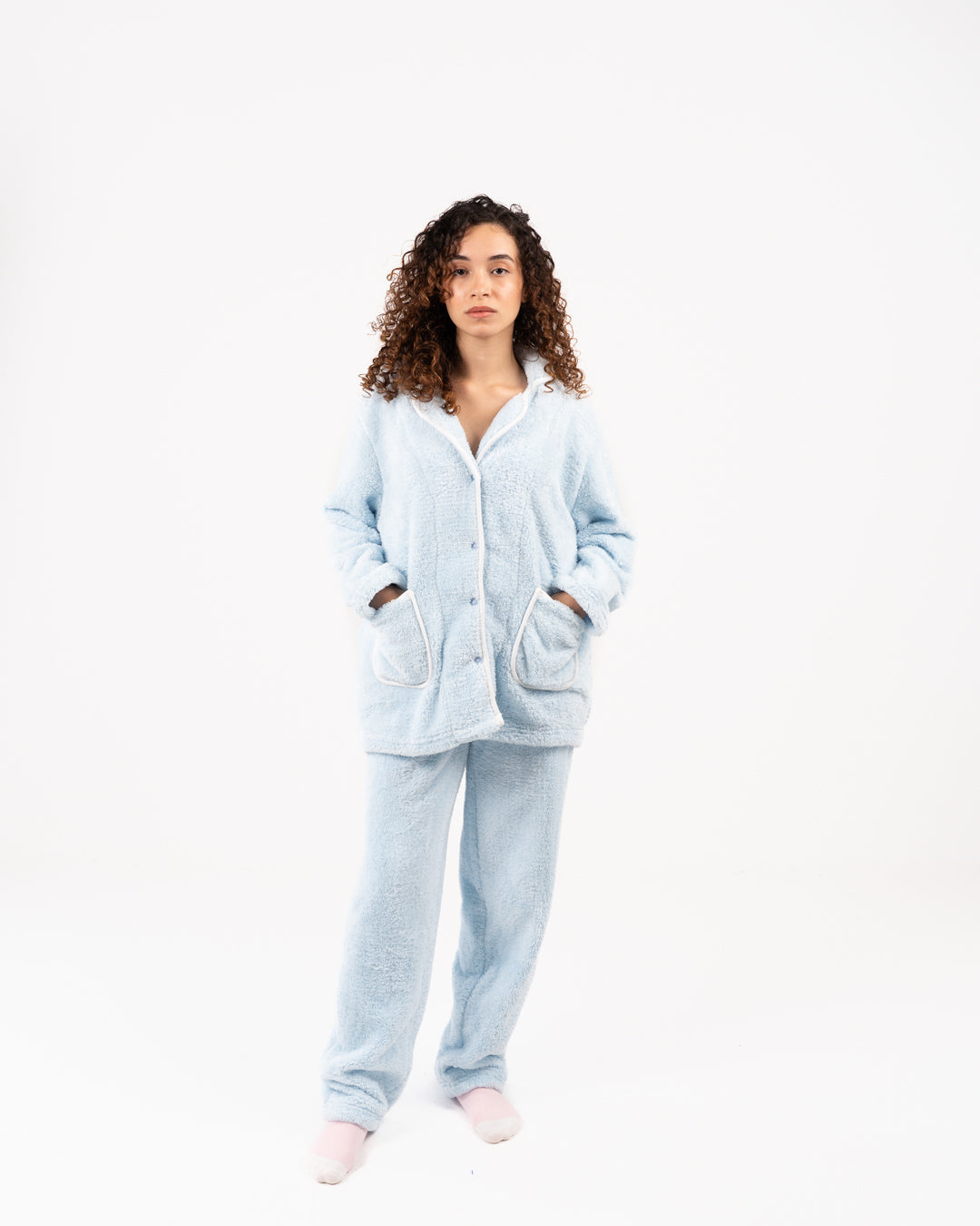 بيجامة نسائية من فرو