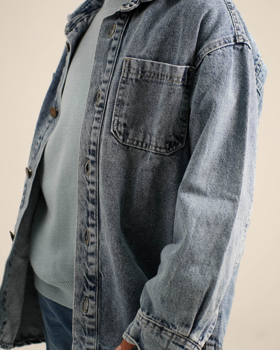 قميص جينز بجيبين