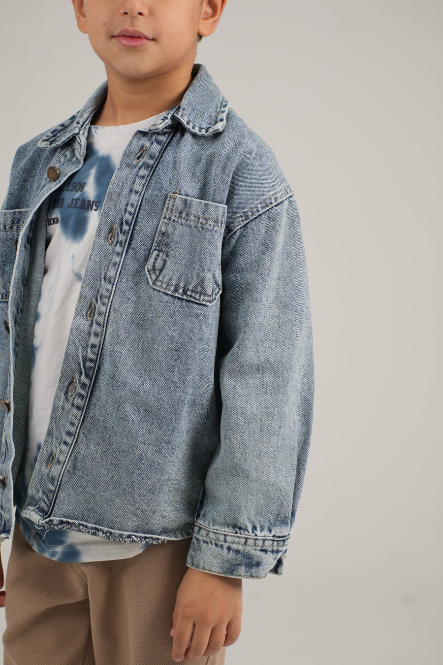 قميص جينز بجيبين