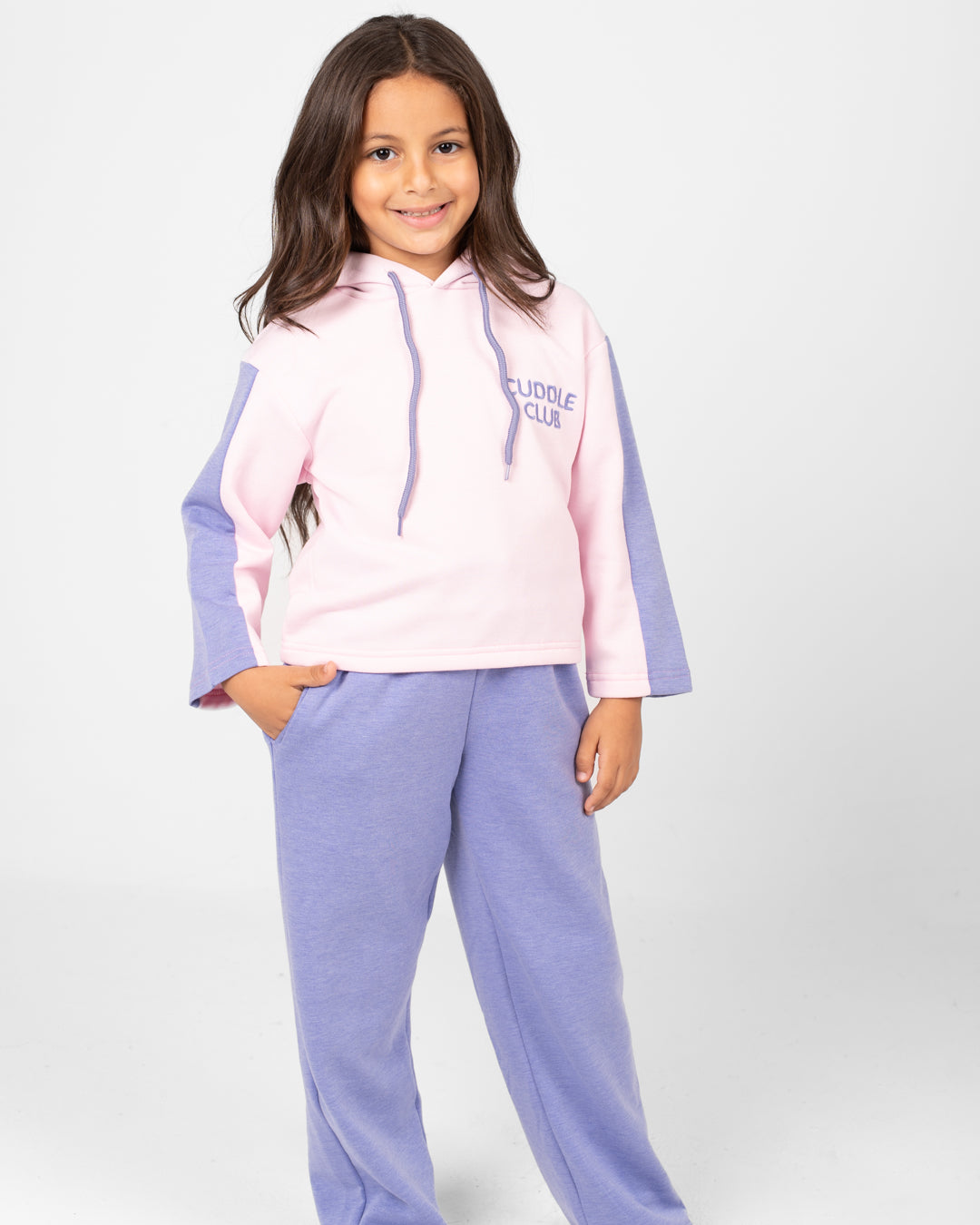 بيجامات مطرزة للبنات