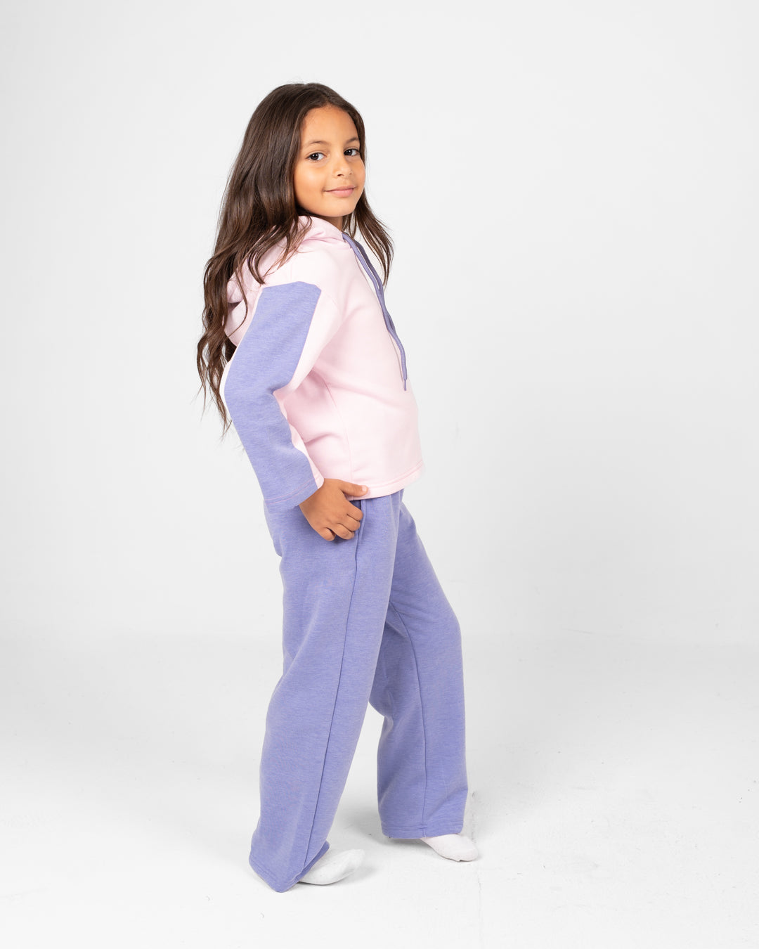 بيجامات مطرزة للبنات