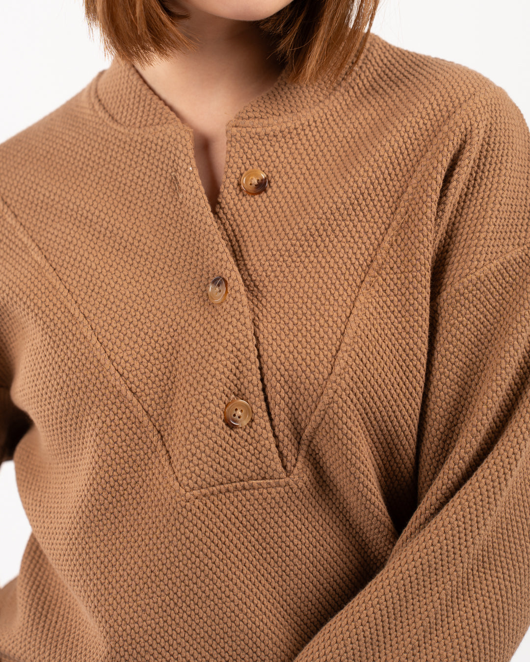 سويت شيرت جاكار بأزرار للبنات