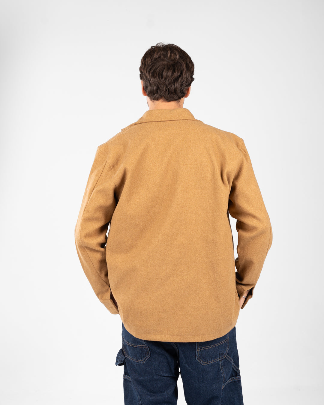 قميص رجالي بجيوب