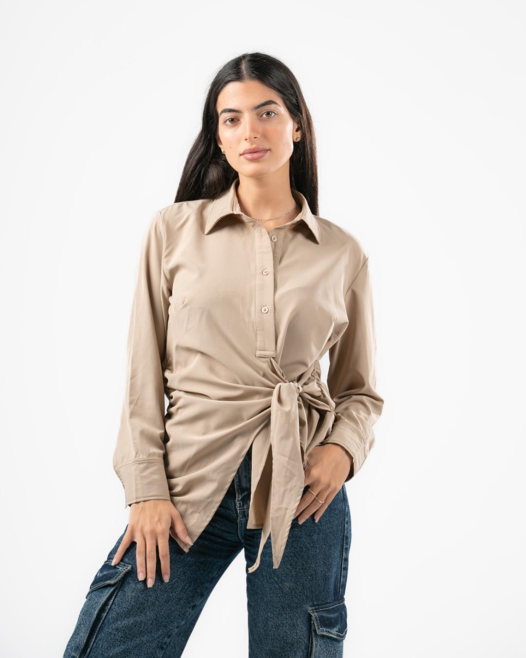 بلوزة نسائية