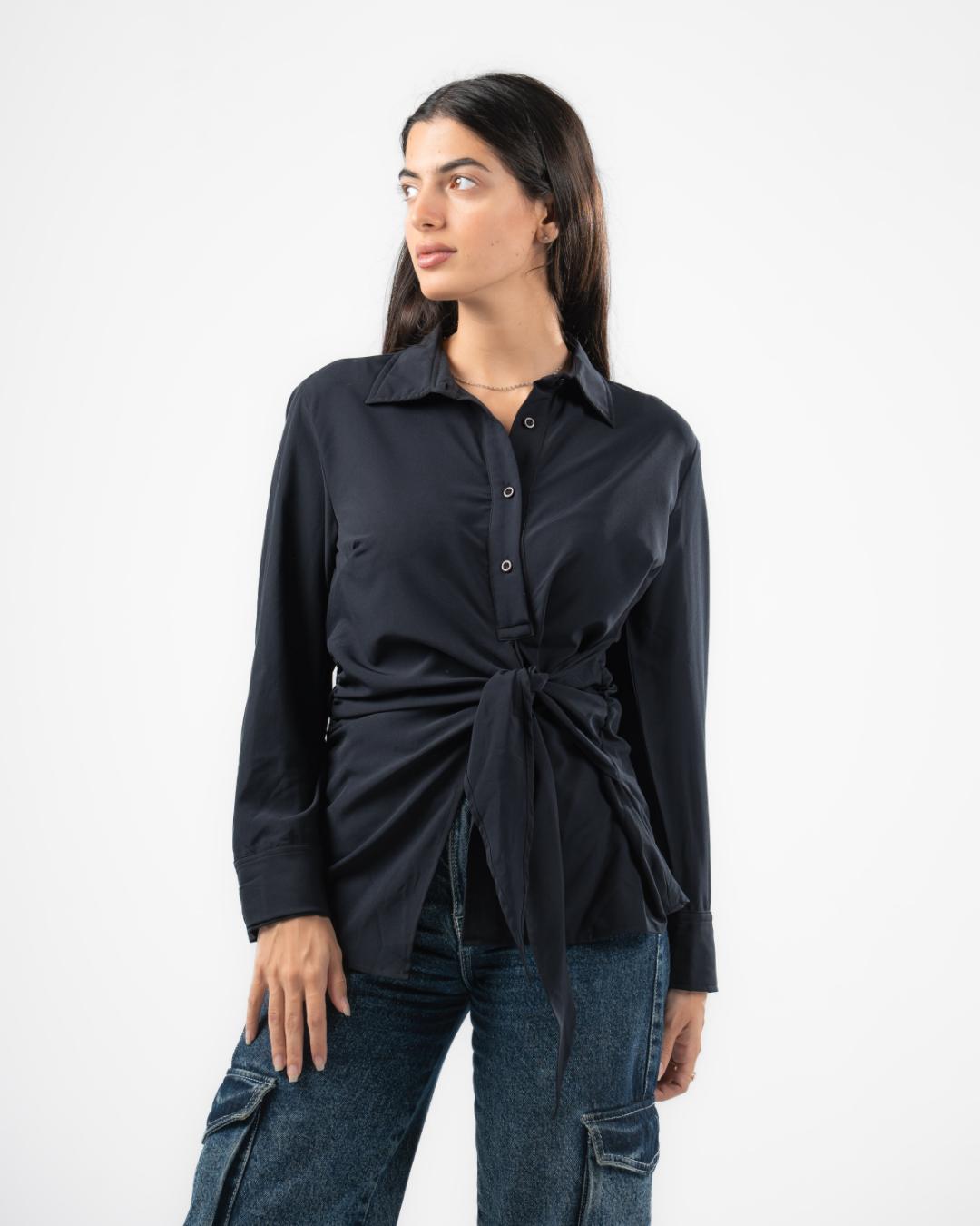 بلوزة نسائية