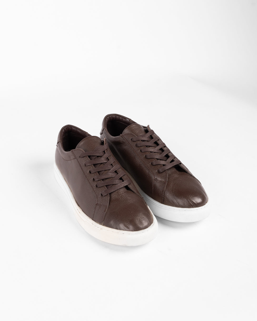 أحذية مسطحة للرجال