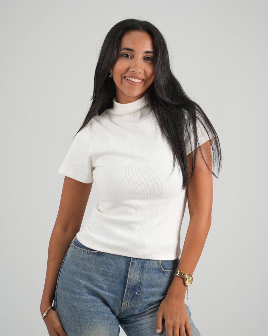 تي شيرت نسائي عادي