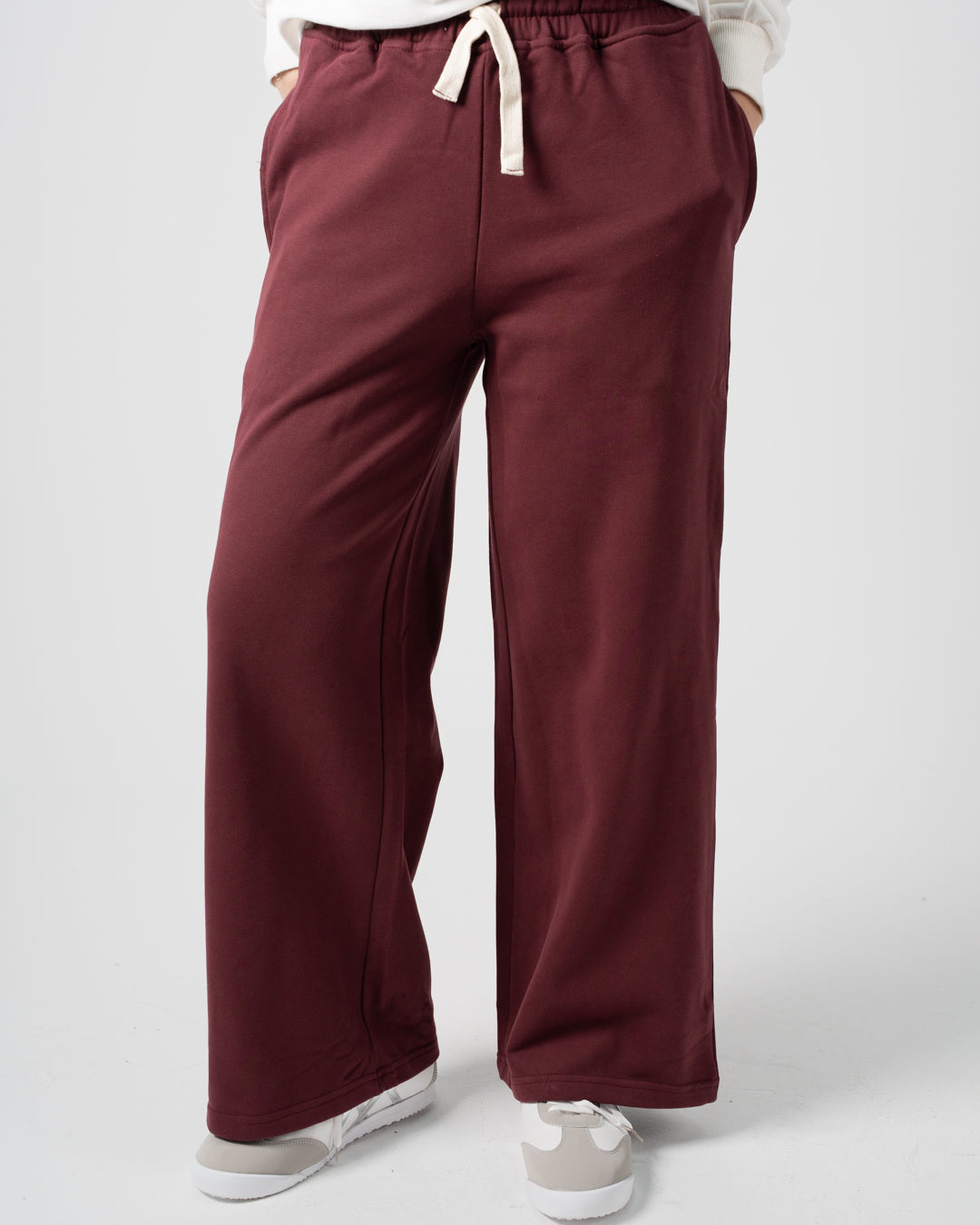 بنطلون نسائي برباط