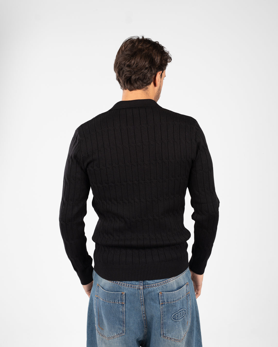 بلوفر رجالي مضفر سادة