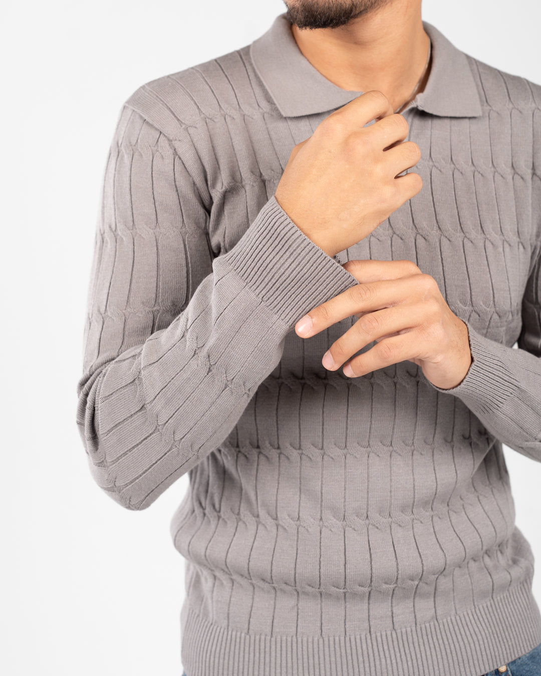 بلوفر رجالي مضفر سادة