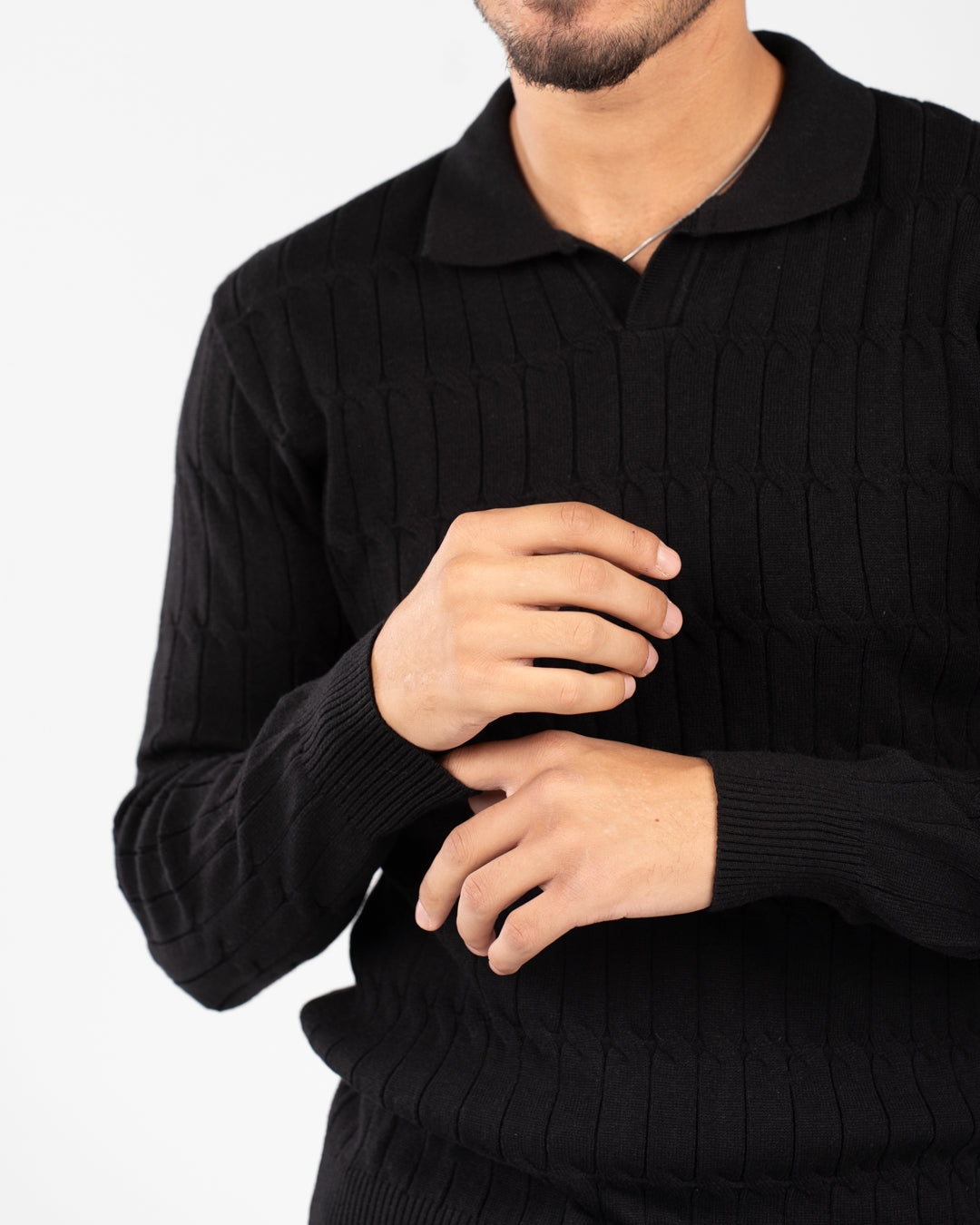 بلوفر رجالي مضفر سادة