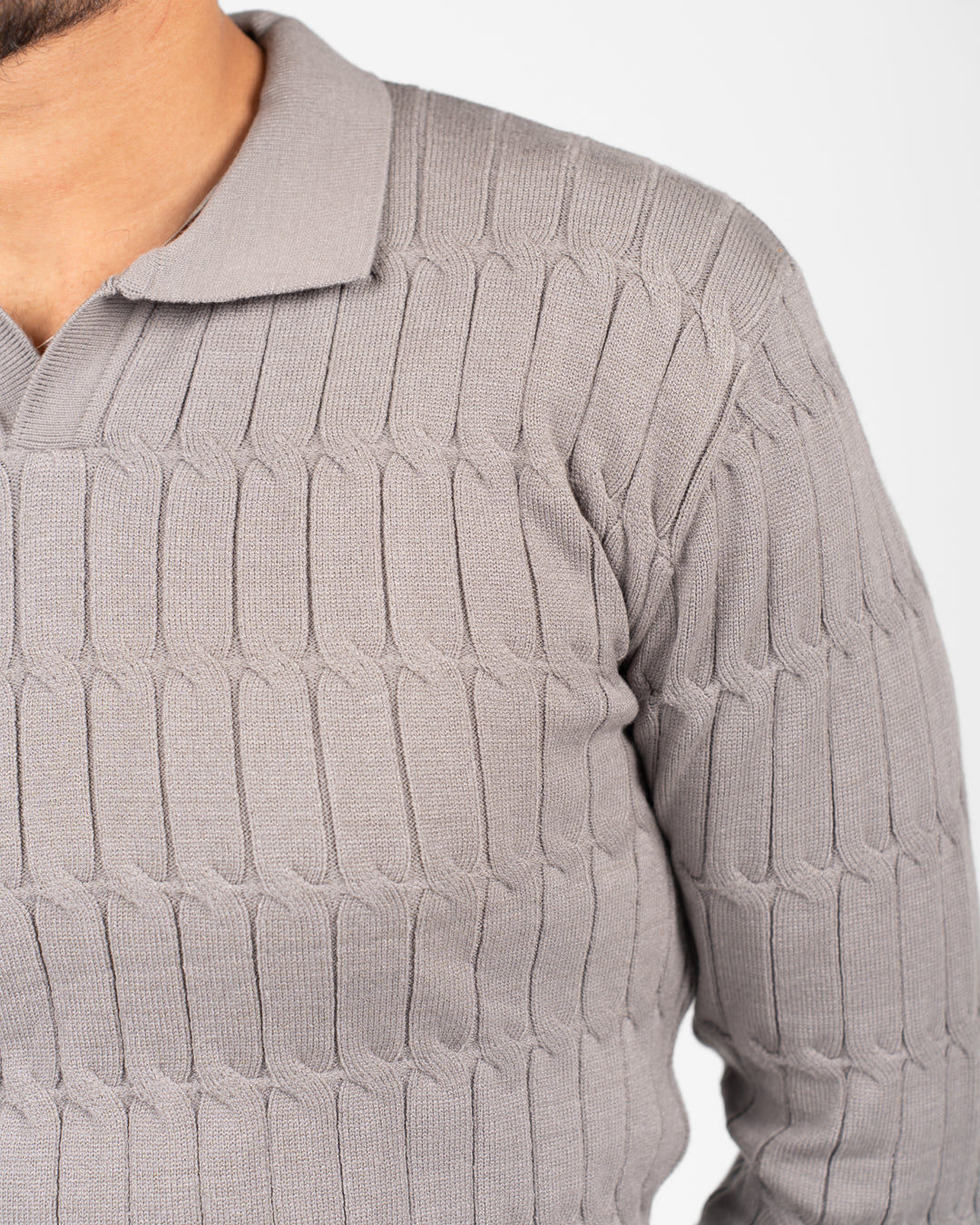 بلوفر رجالي مضفر سادة